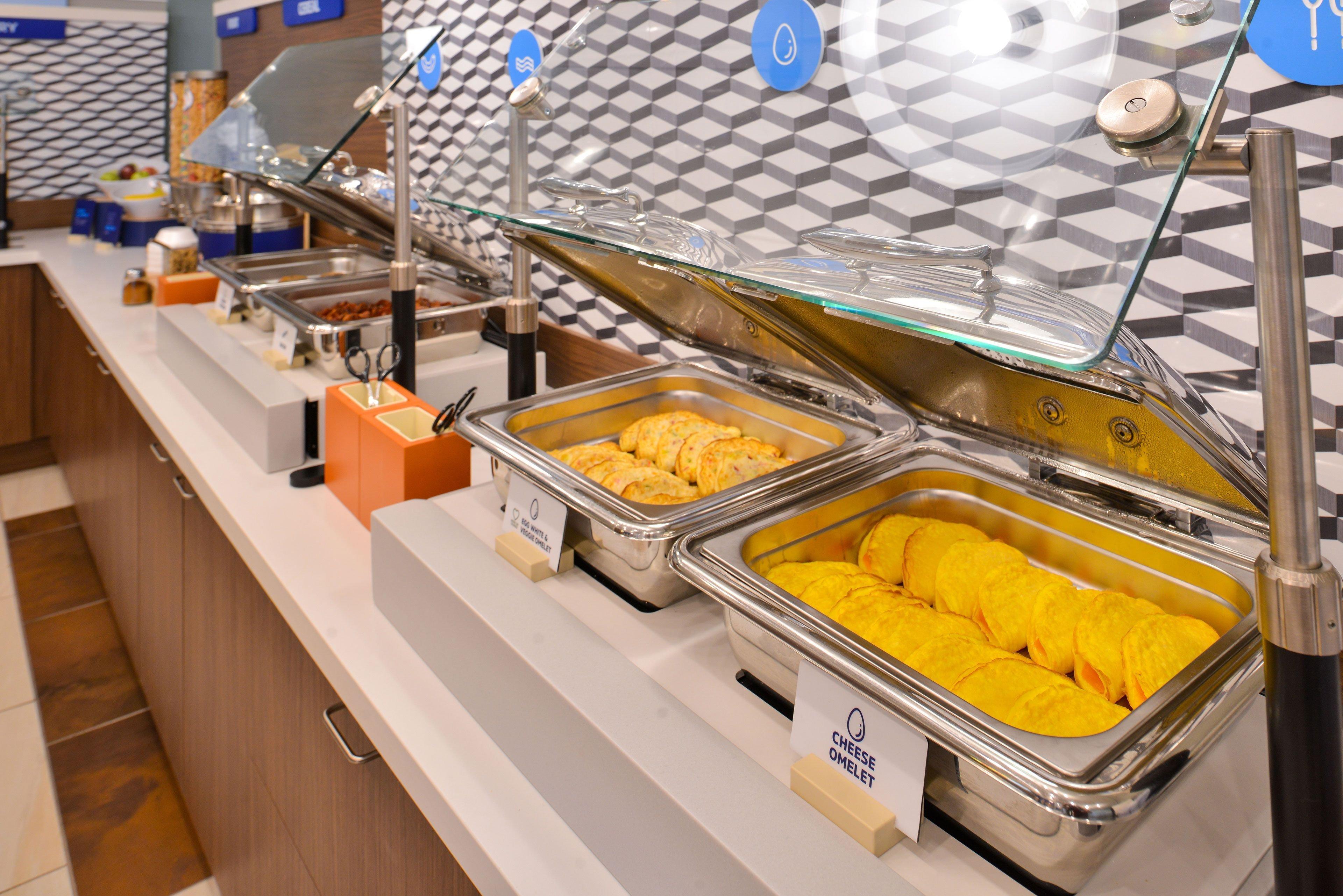 Best Western Watertown Inn & Suites Bagian luar foto