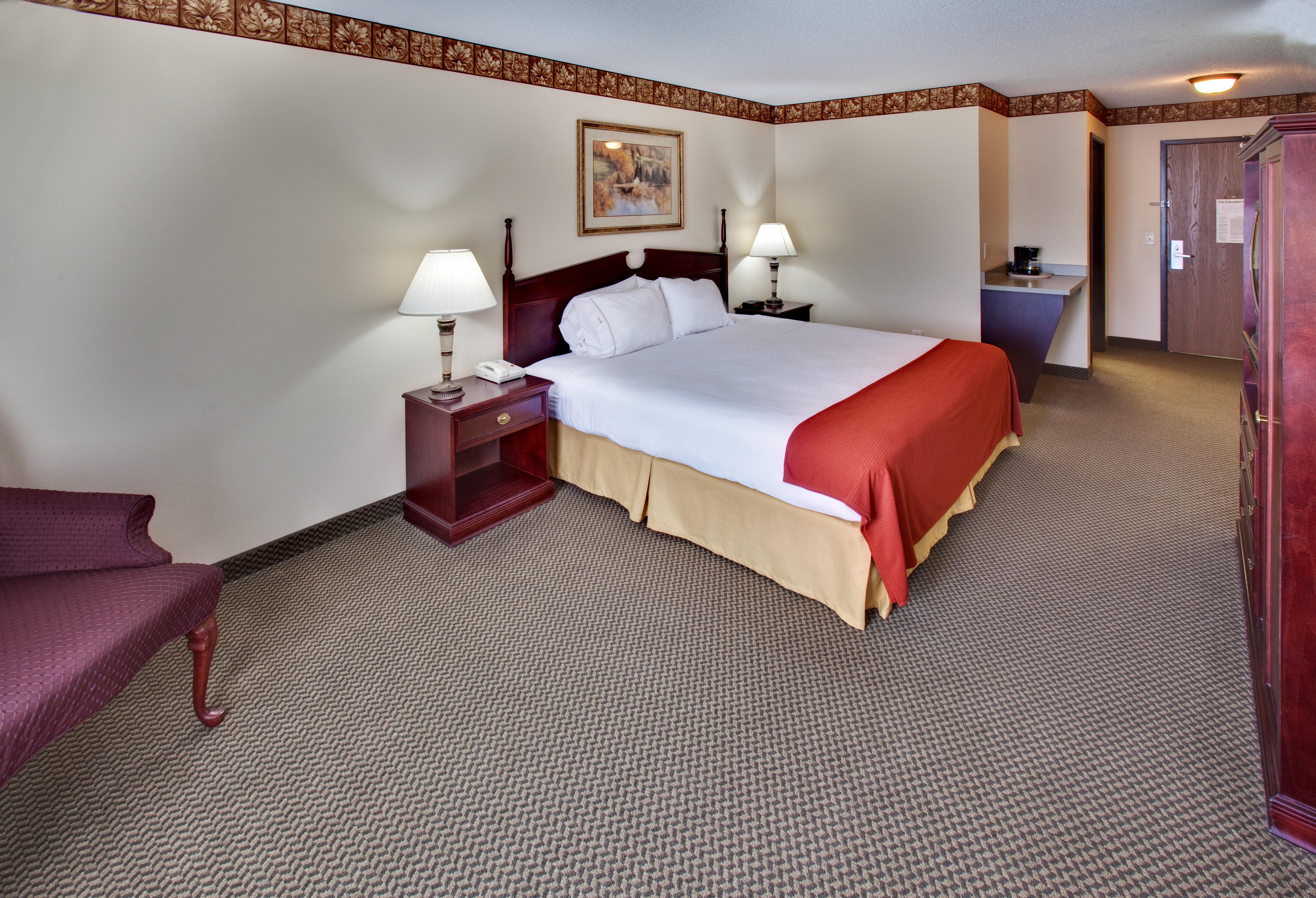 Best Western Watertown Inn & Suites Bagian luar foto