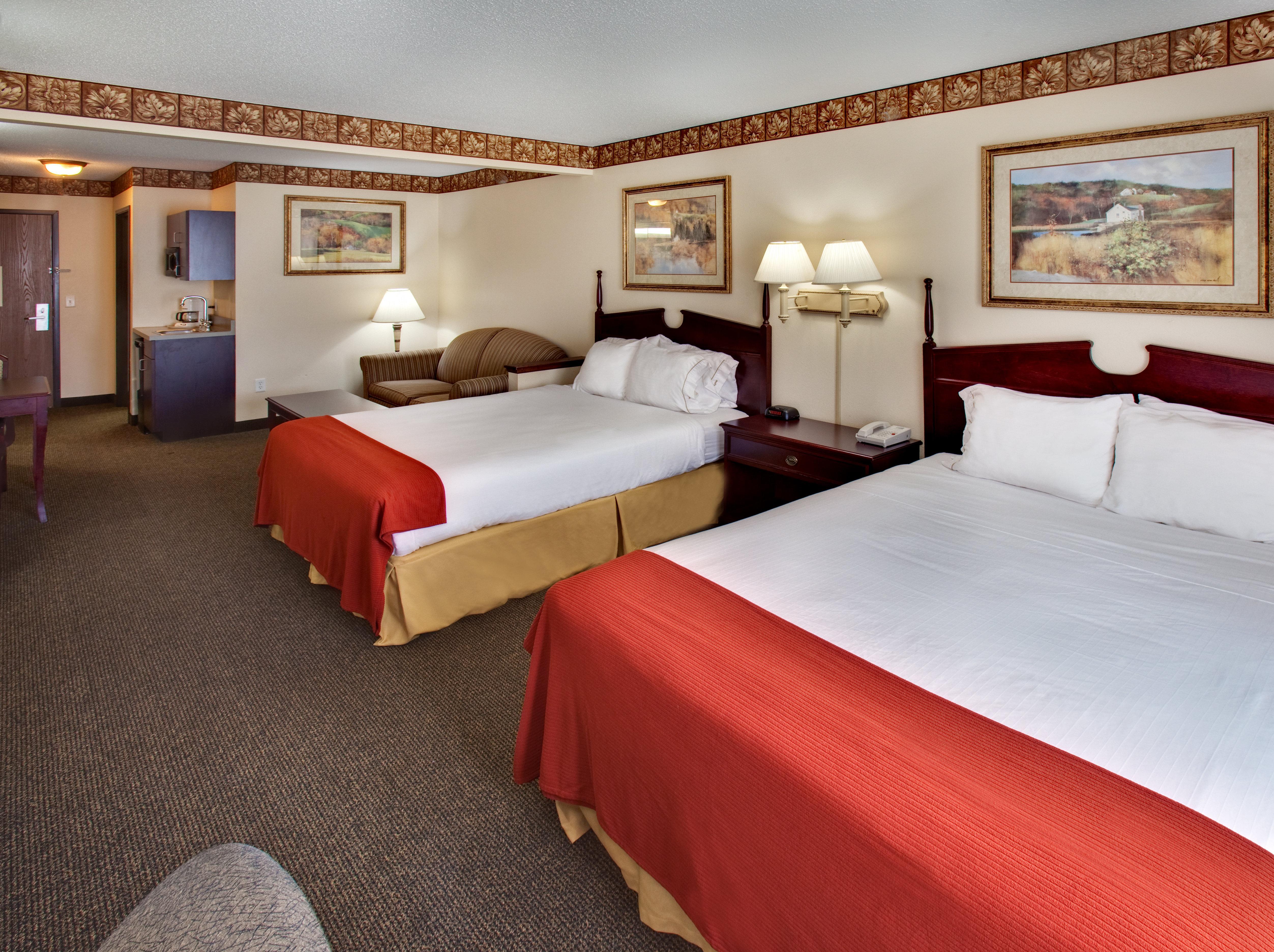 Best Western Watertown Inn & Suites Bagian luar foto